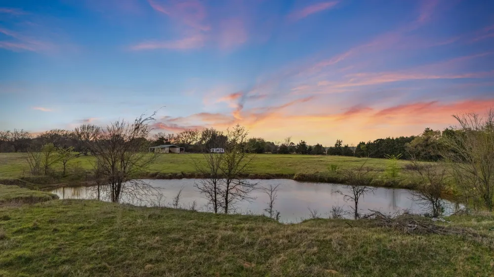 3647 COUNTY ROAD 265 Collinsville, TX 76233
