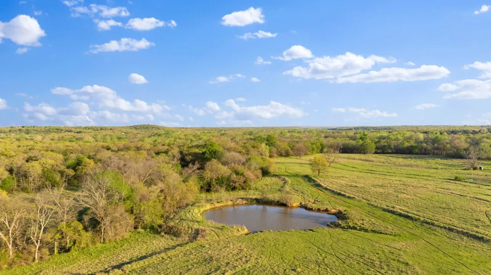 3647 COUNTY ROAD 265 Collinsville, TX 76233