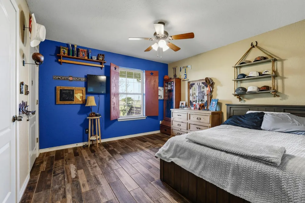 420 County Road 4825 Leonard, TX 75452