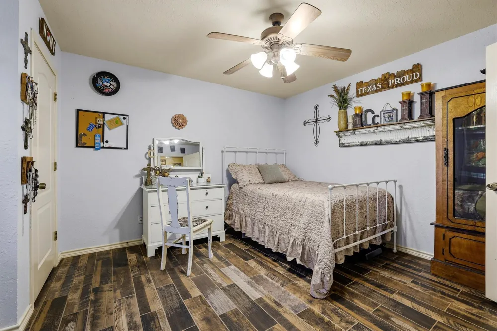 420 County Road 4825 Leonard, TX 75452