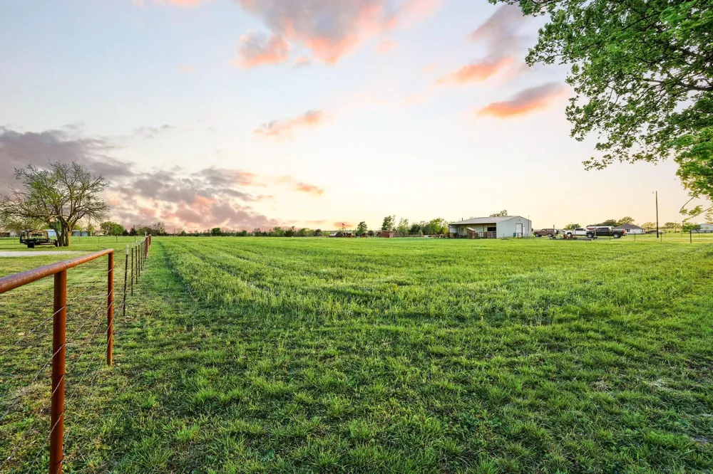 420 County Road 4825 Leonard, TX 75452