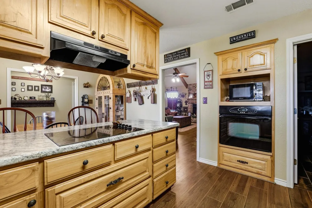 420 County Road 4825 Leonard, TX 75452