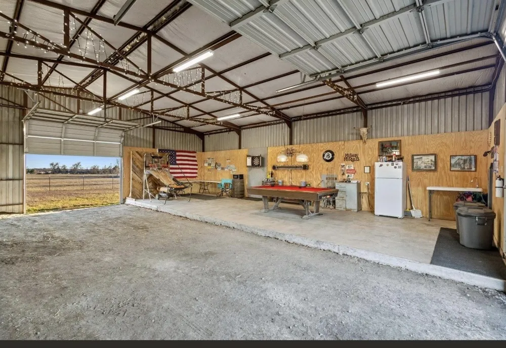 420 County Road 4825 Leonard, TX 75452