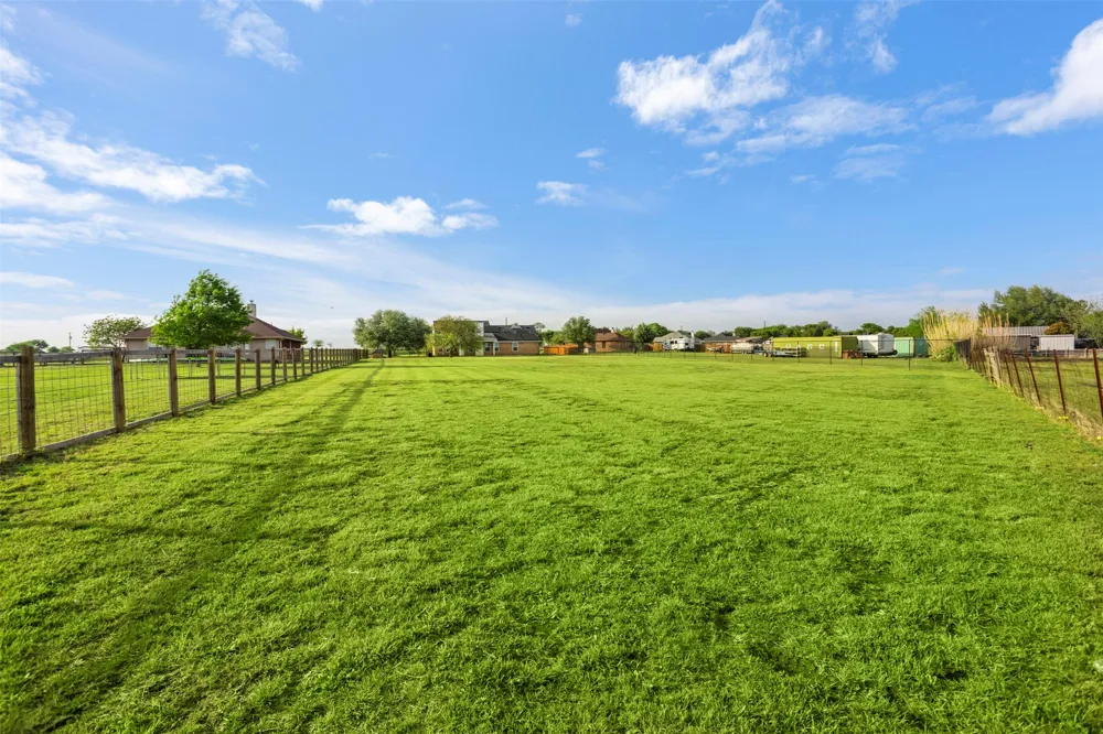 2825 FM 876 Waxahachie, TX 75167