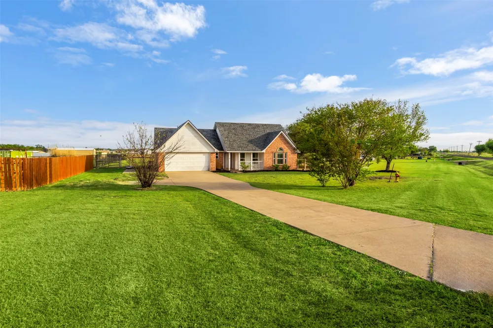 2825 FM 876 Waxahachie, TX 75167