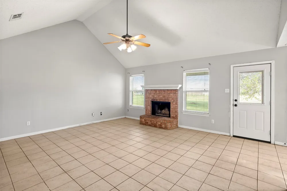 2825 FM 876 Waxahachie, TX 75167