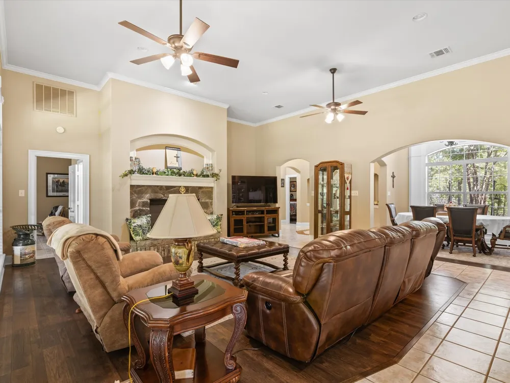 600 County Road 1790 Sunset, TX 76270