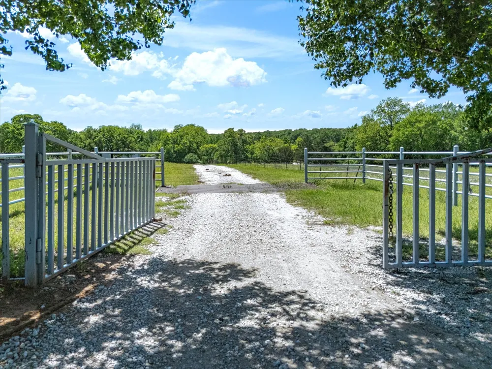 600 County Road 1790 Sunset, TX 76270