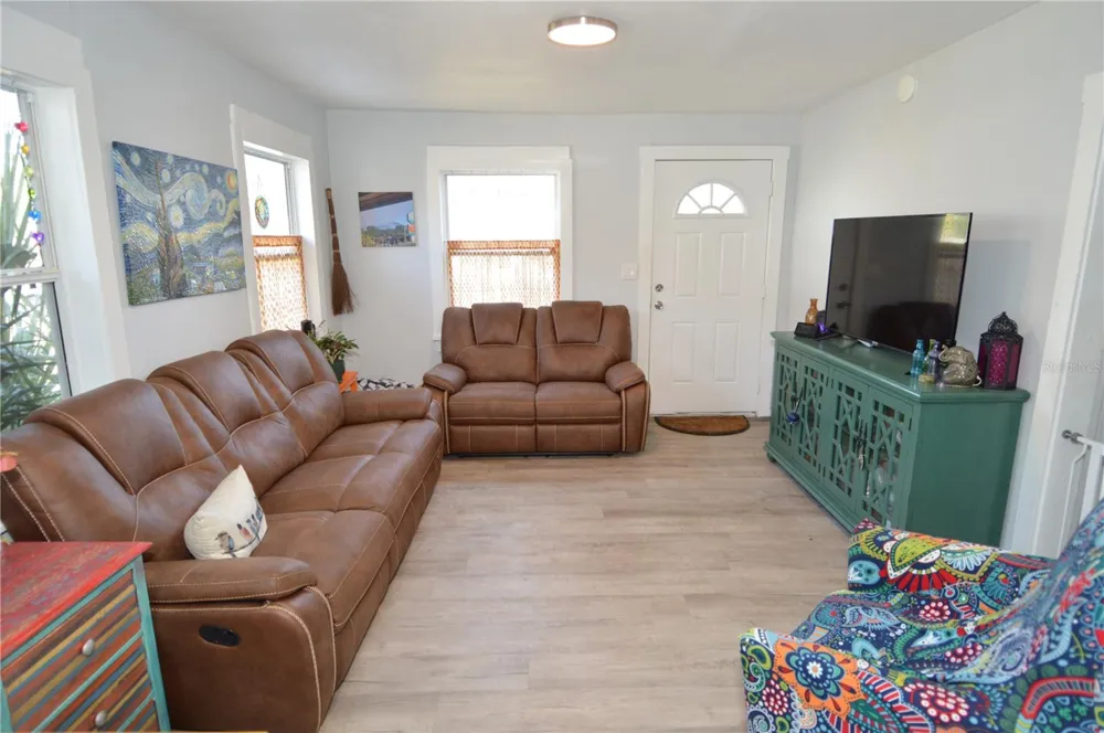 2852 60TH AVENUE St Petersburg, FL 33714