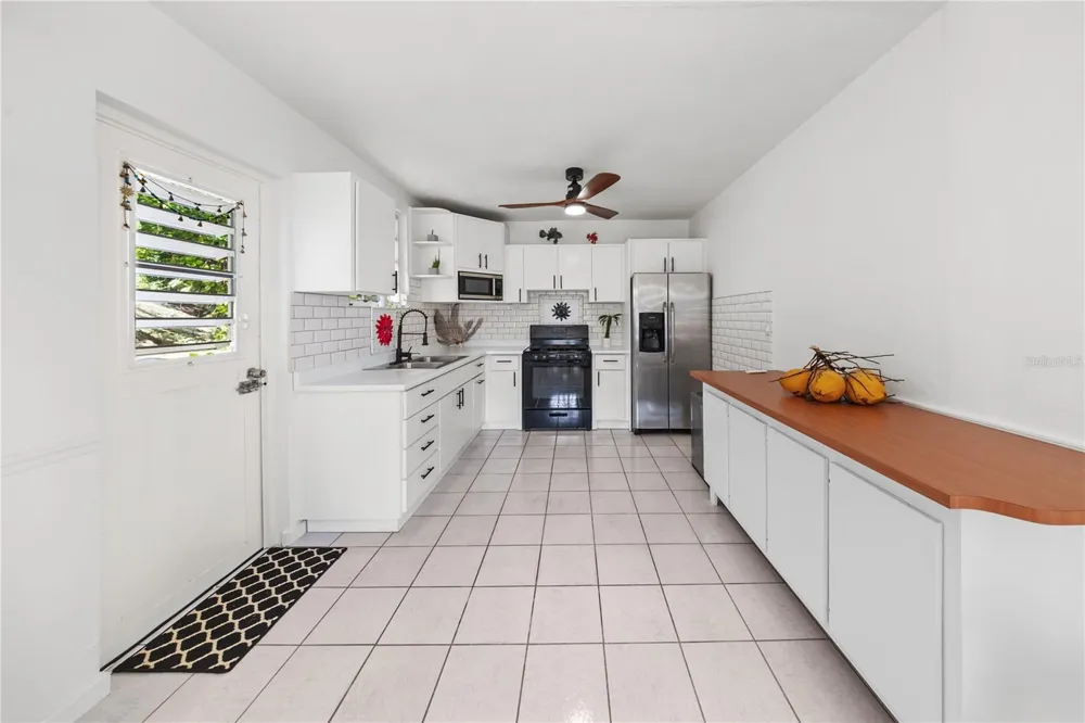 39 BO. CAMINO NUEVO Yabucoa, PR 00767