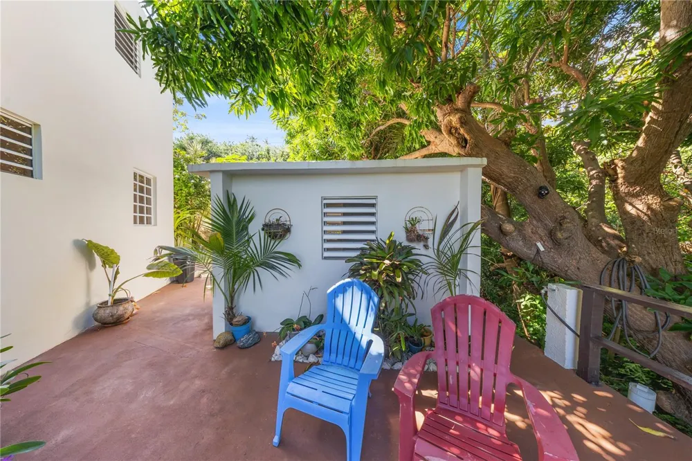 39 BO. CAMINO NUEVO Yabucoa, PR 00767