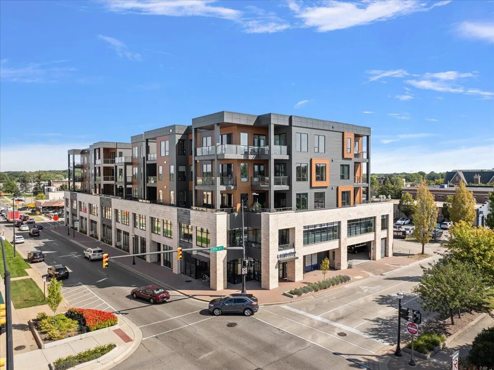 159 S River Avenue #502 Holland, MI 49423