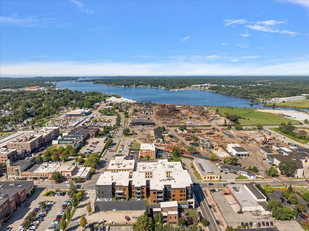 159 S River Avenue #502 Holland, MI 49423