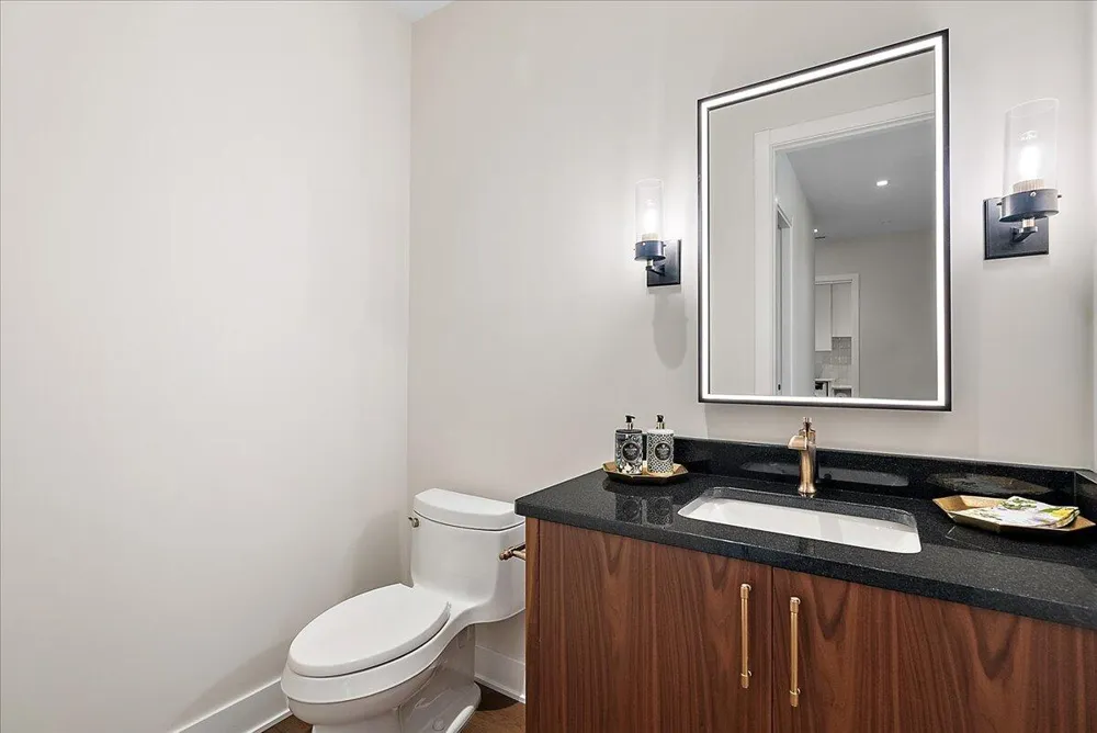 159 S River Avenue #502 Holland, MI 49423