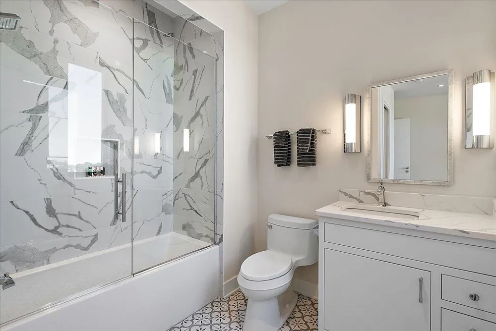 159 S River Avenue #502 Holland, MI 49423