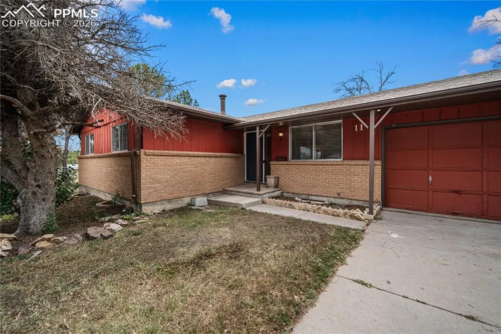 11 Macnaughton Road Pueblo, CO 81001