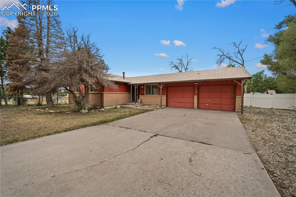 11 Macnaughton Road Pueblo, CO 81001