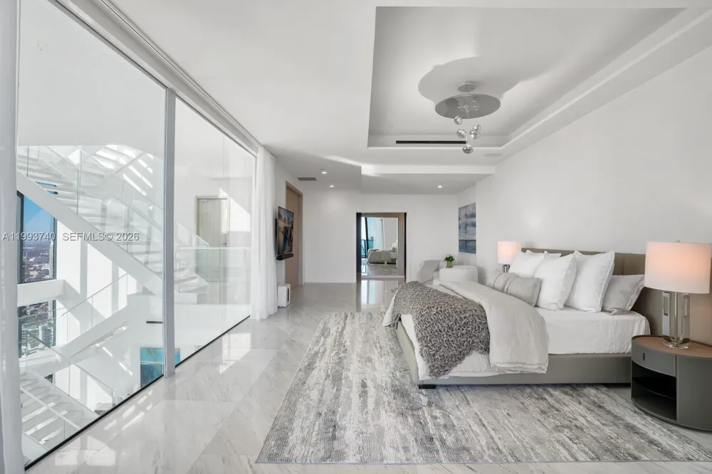 1000 Brickell Plz #UPH6202 Miami, FL 33131