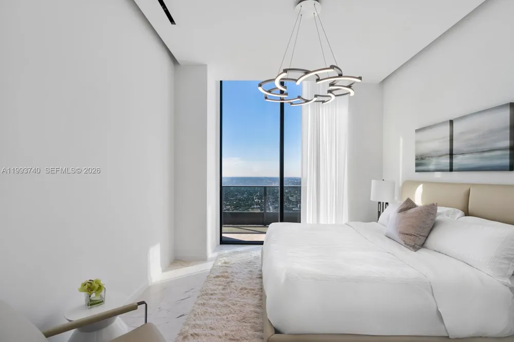 1000 Brickell Plz #UPH6202 Miami, FL 33131