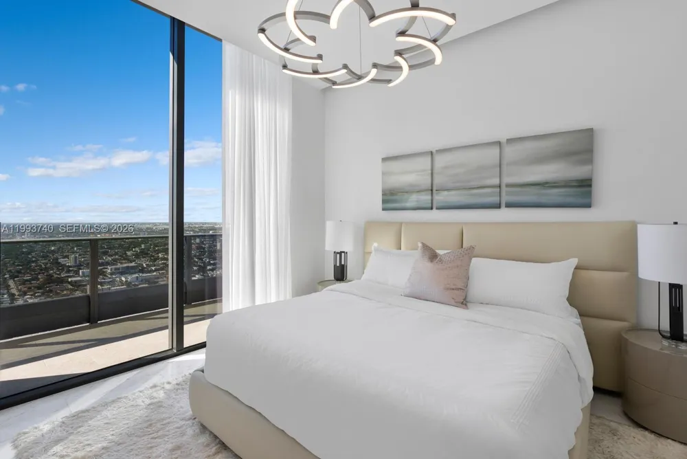 1000 Brickell Plz #UPH6202 Miami, FL 33131