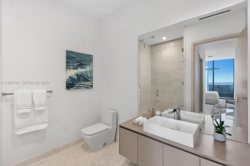 1000 Brickell Plz #UPH6202 Miami, FL 33131