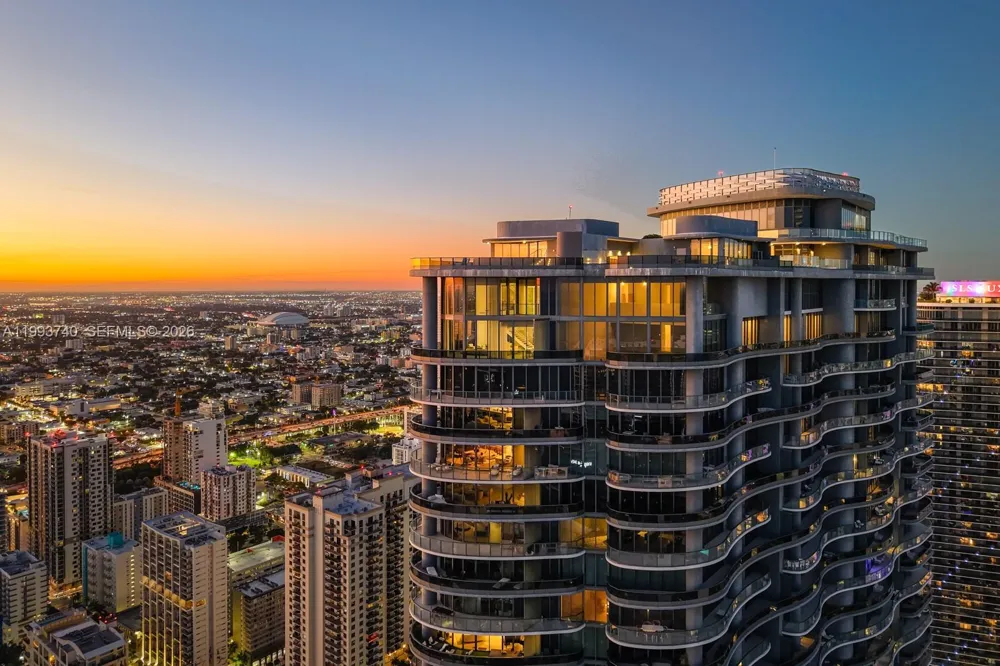 1000 Brickell Plz #UPH6202 Miami, FL 33131