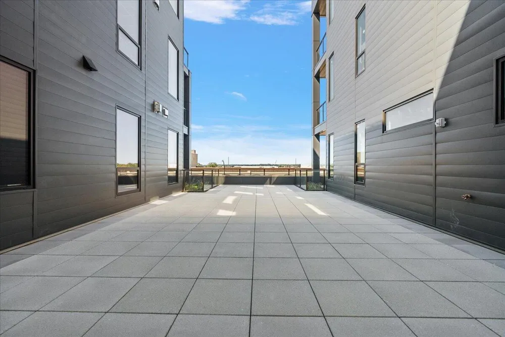159 S River Avenue #502 Holland City, MI 49423