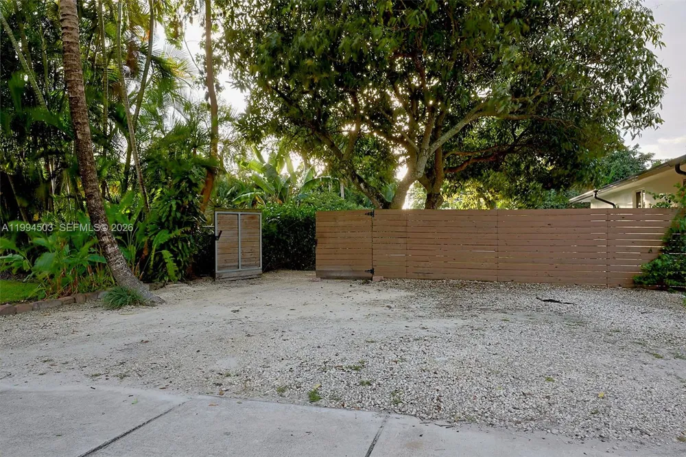 10804 NW 2nd Ave Miami Shores, FL 33168