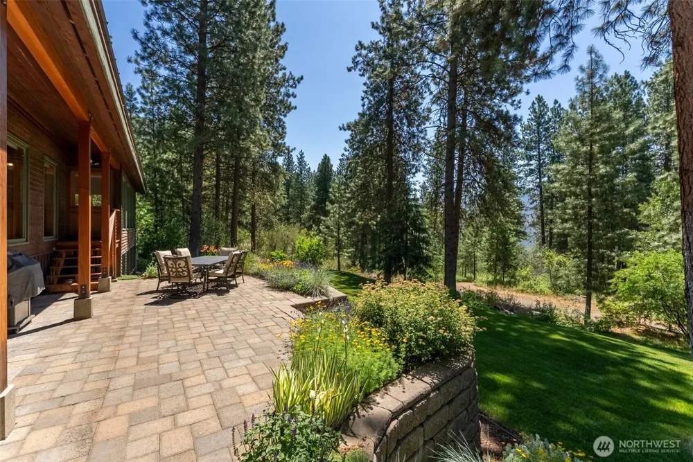 2 Trillium Road Winthrop, WA 98862
