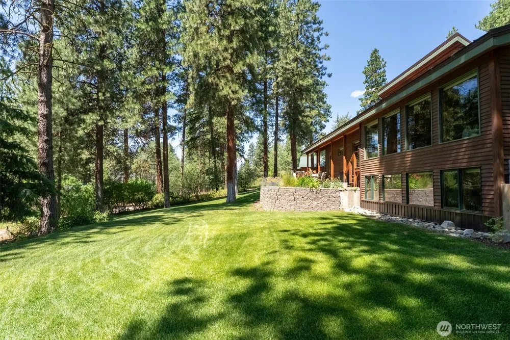 2 Trillium Road Winthrop, WA 98862