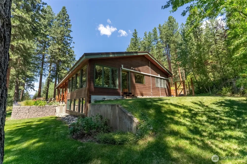 2 Trillium Road Winthrop, WA 98862