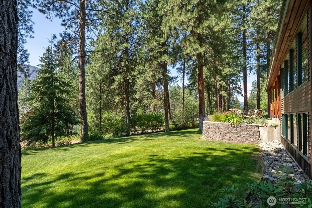 2 Trillium Road Winthrop, WA 98862