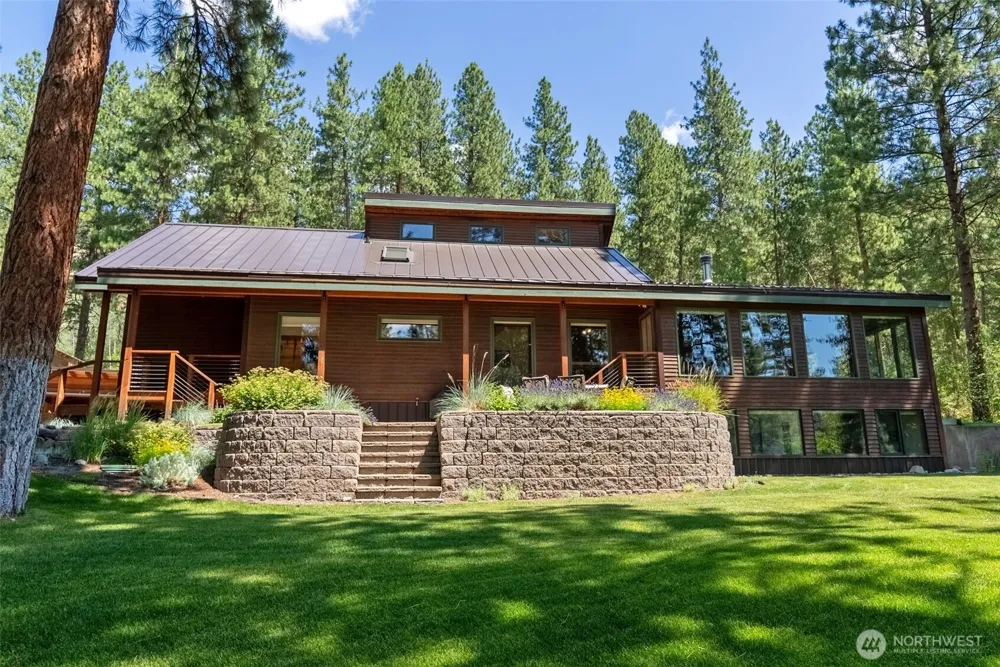 2 Trillium Road Winthrop, WA 98862