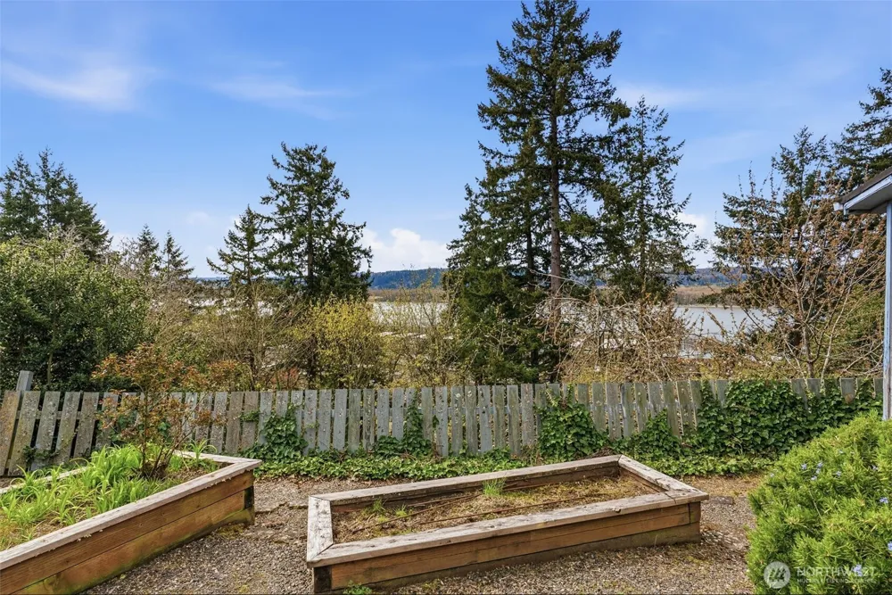 319 3rd Street Kalama, WA 98625