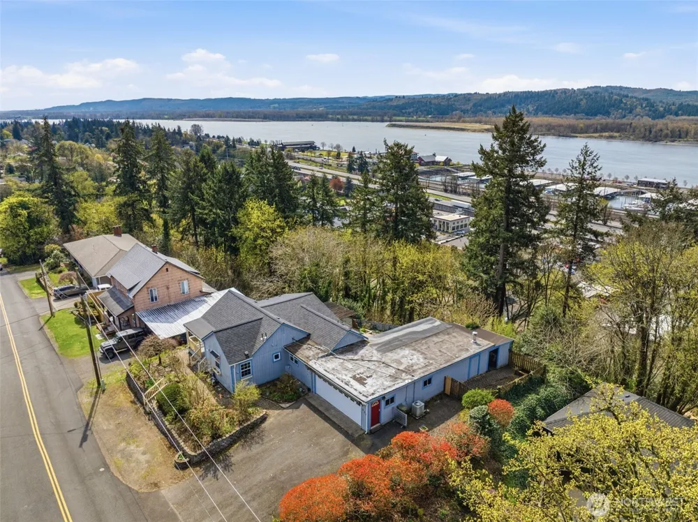 319 3rd Street Kalama, WA 98625