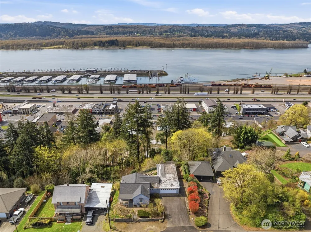 319 3rd Street Kalama, WA 98625