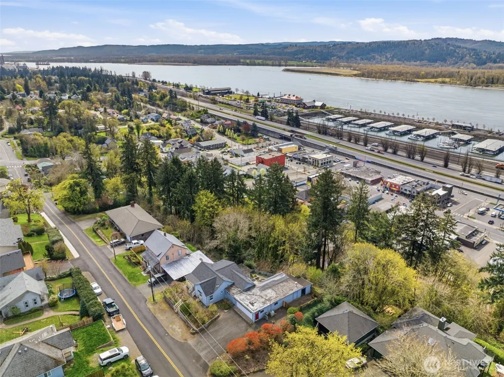 319 3rd Street Kalama, WA 98625