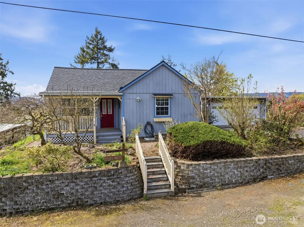 319 3rd Street Kalama, WA 98625