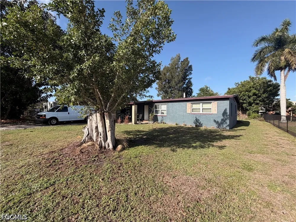 Broadway Fort Myers, FL 33901
