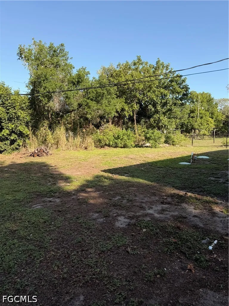 Broadway Fort Myers, FL 33901