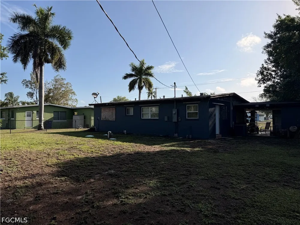 Broadway Fort Myers, FL 33901