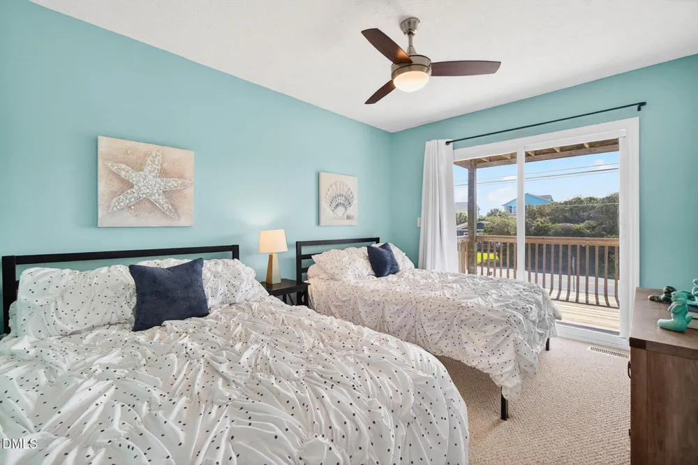 1125 S Topsail Drive Surf City, NC 28445