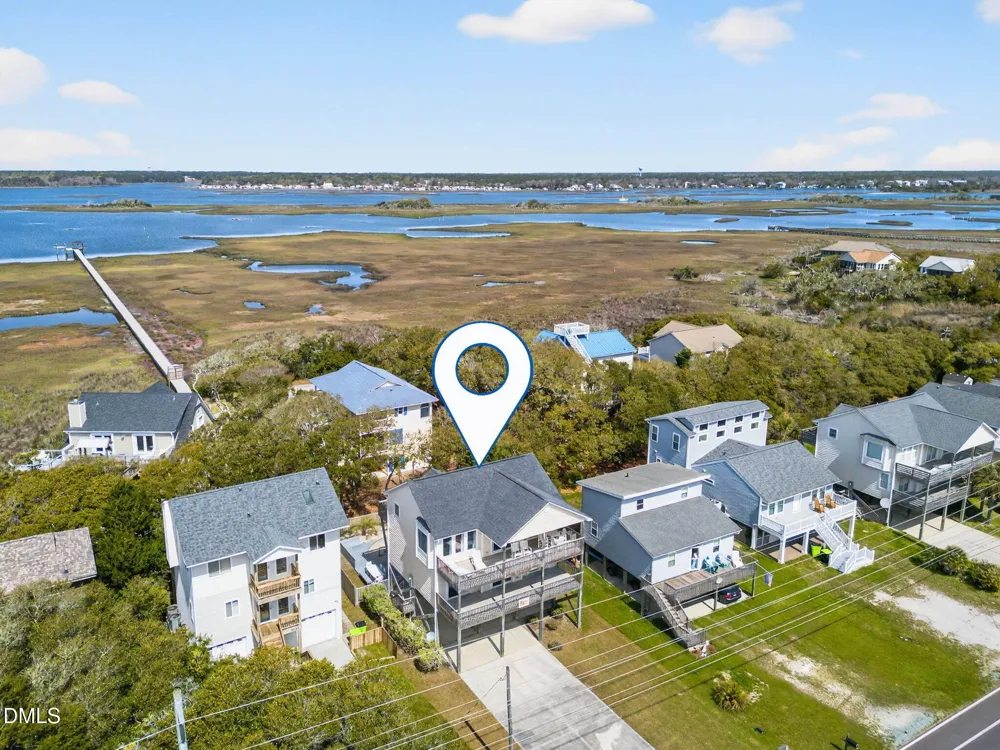 1125 S Topsail Drive Surf City, NC 28445