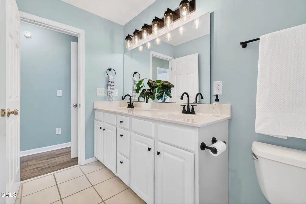 1125 S Topsail Drive Surf City, NC 28445