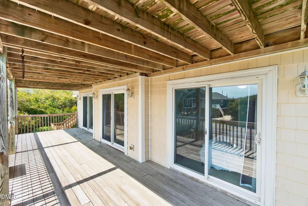 1125 S Topsail Drive Surf City, NC 28445