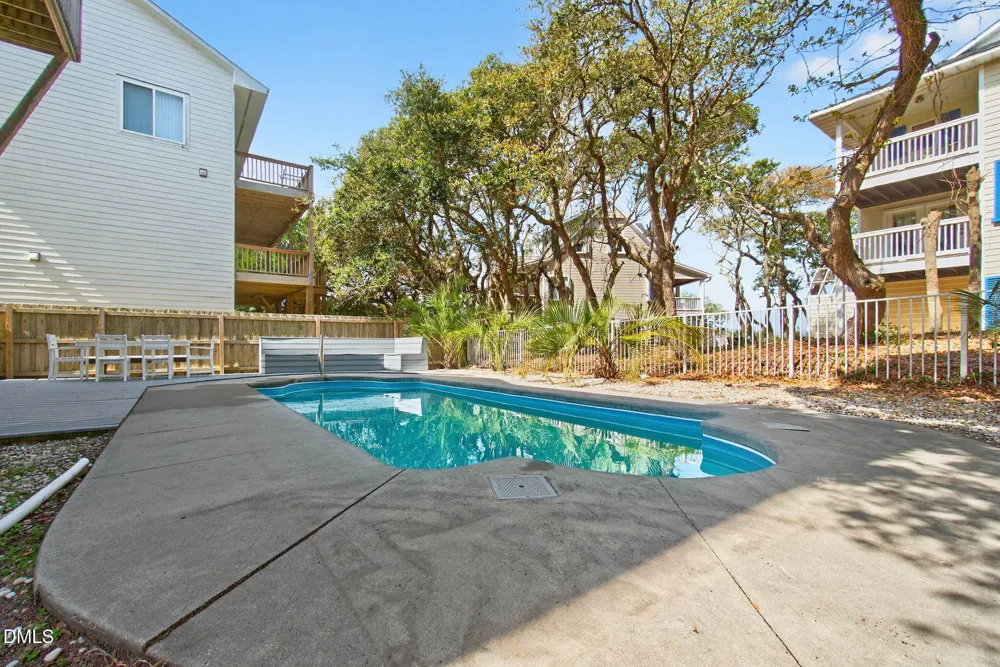 1125 S Topsail Drive Surf City, NC 28445
