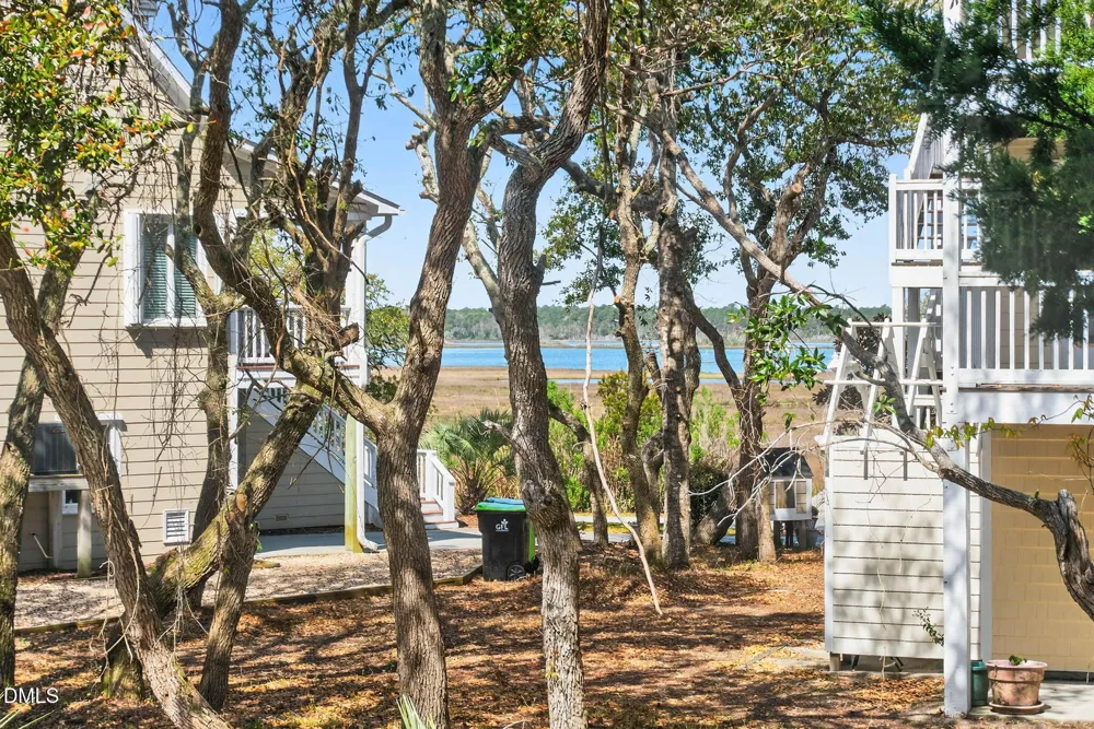1125 S Topsail Drive Surf City, NC 28445