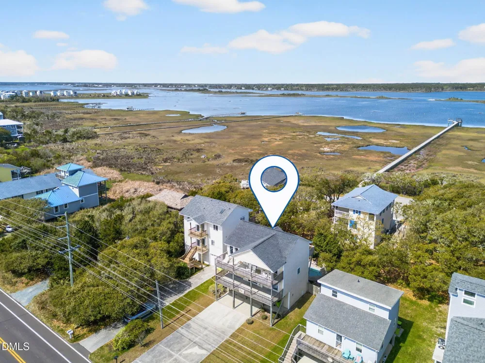 1125 S Topsail Drive Surf City, NC 28445