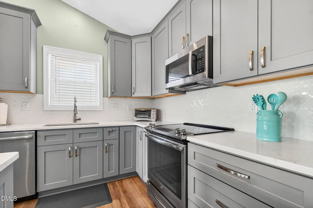 1125 S Topsail Drive Surf City, NC 28445