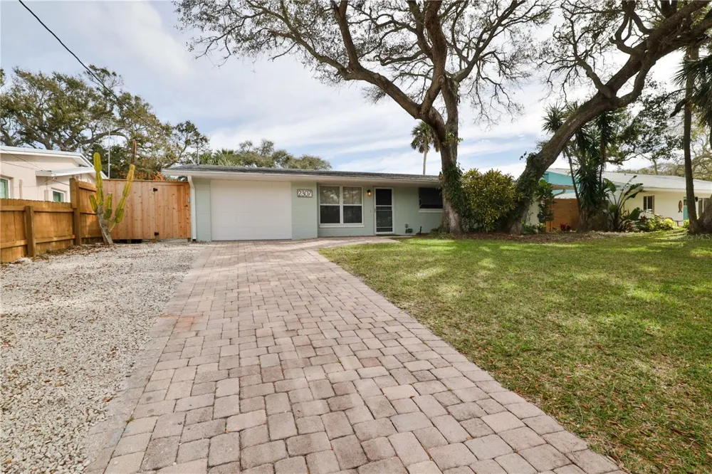 2307 SAXON DRIVE New Smyrna Beach, FL 32169